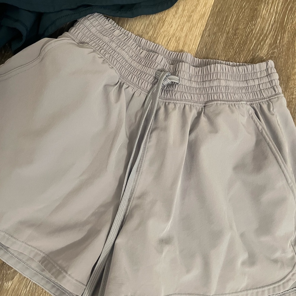 Set of 3 YPB motionTEK High Rise Lined Workout Short Size Small - Picture 2 of 5